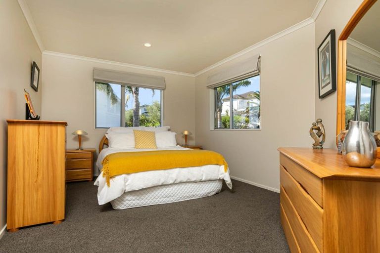 Photo of property in 13 Rangi Avenue, Schnapper Rock, Auckland, 0632