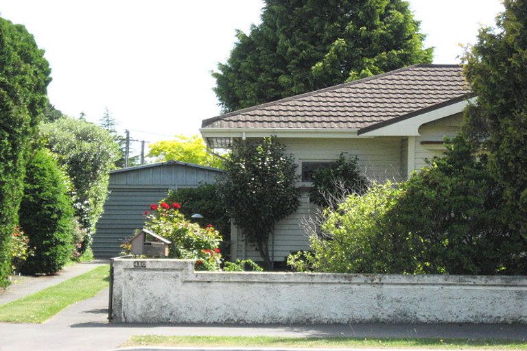 Photo of property in 410 Yaldhurst Road, Russley, Christchurch, 8042