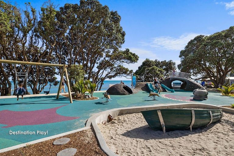 Photo of property in 8 Morley Street, New Plymouth, 4310