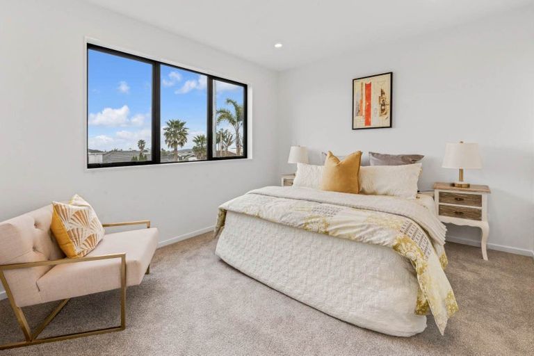 Photo of property in 2/24 Great South Road, Manurewa, Auckland, 2102