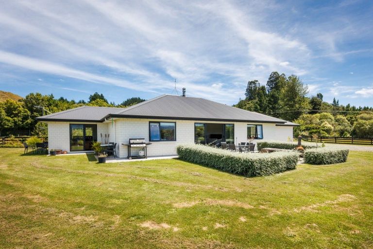 Photo of property in 946d Finnis Road, Pohangina, Ashhurst, 4884