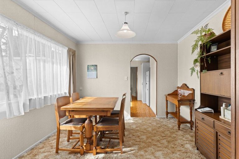 Photo of property in 4 Poplar Grove, Whalers Gate, New Plymouth, 4310