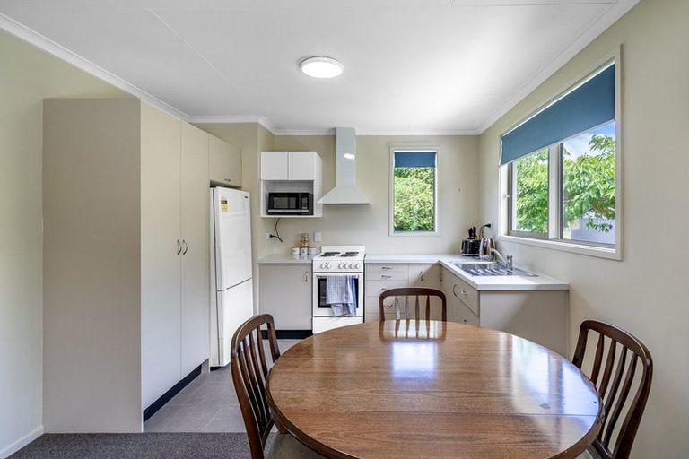 Photo of property in 42 Newburn Street, Waikaia, 9778