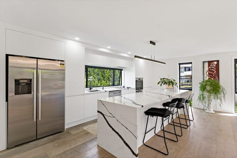 Photo of property in 2 Tollana Road, Te Atatu Peninsula, Auckland, 0610