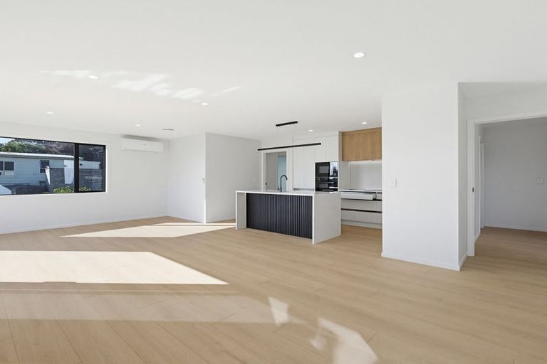 Photo of property in 8a Cedar Terrace, Stanmore Bay, Whangaparaoa, 0932
