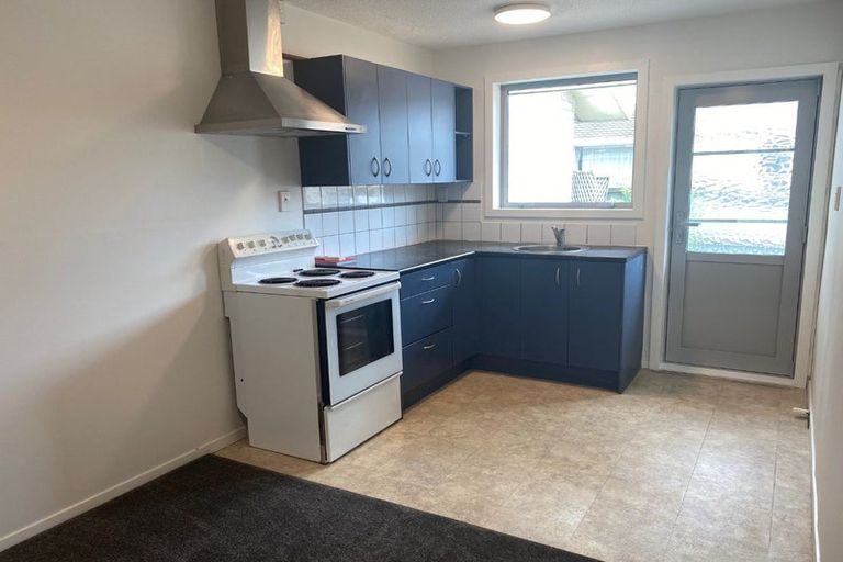 Photo of property in 2/12 Peer Street, Upper Riccarton, Christchurch, 8041