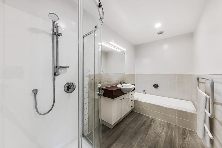 Photo of property in 92 Albany Highway, Greenhithe, Auckland, 0632