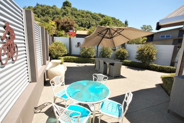 Photo of property in 1/11 Krissell Place, Acacia Bay, Taupo, 3330