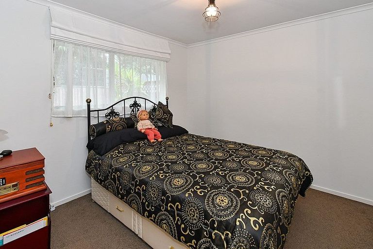 Photo of property in 3/5 Saints Court, Manurewa, Auckland, 2102