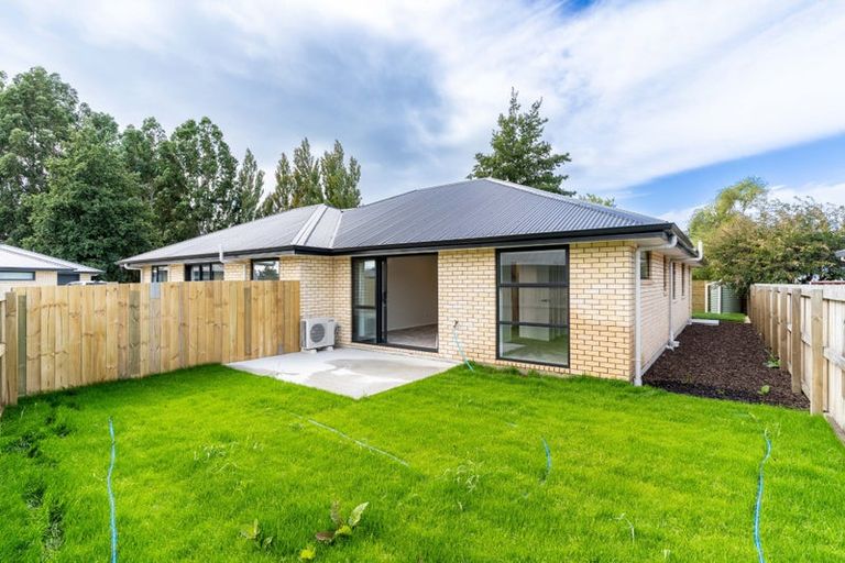 Photo of property in 100 Hagart-alexander Drive, Mosgiel, 9024