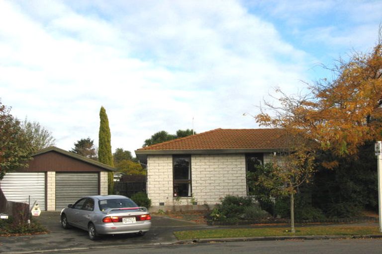 Photo of property in 25 Sawtell Place, Northcote, Christchurch, 8052
