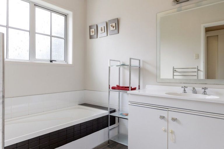 Photo of property in 17 Saint James Street, Richmond Heights, Taupo, 3330