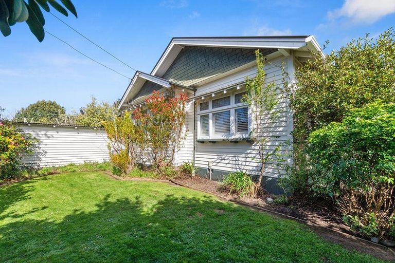 Photo of property in 35 Lindsay Street, St Albans, Christchurch, 8014