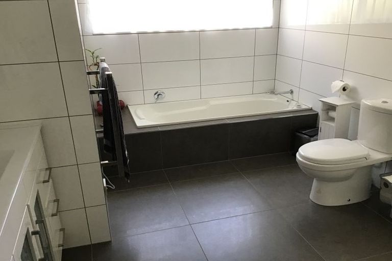 Photo of property in 18 Lithgow Drive, Otamatea, Whanganui, 4500