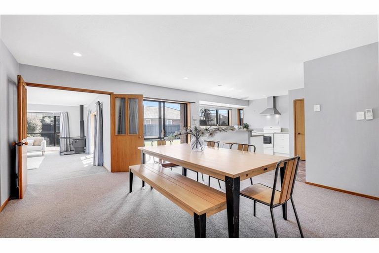 Photo of property in 22 Giles Place, Shirley, Christchurch, 8061