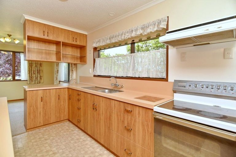 Photo of property in 15 Regent Avenue, Rangiora, 7400