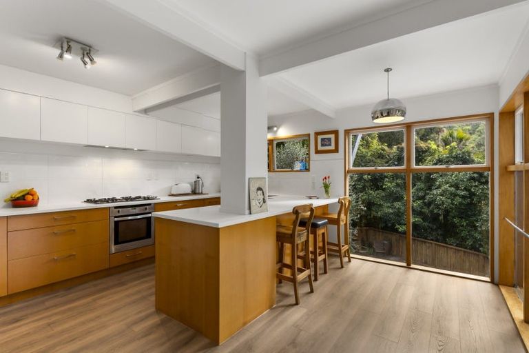 Photo of property in 186b Woodlands Park Road, Titirangi, Auckland, 0604