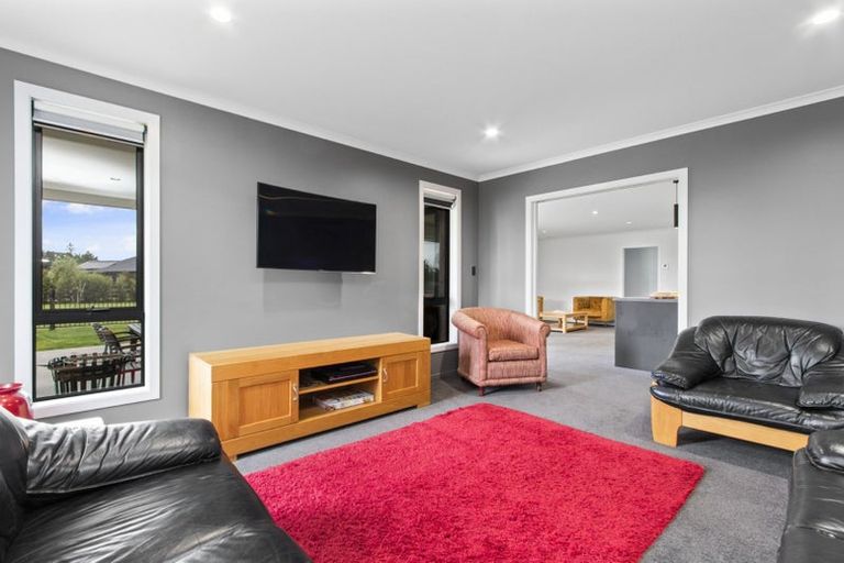 Photo of property in 37 Mike Smith Drive, Cambridge, 3434