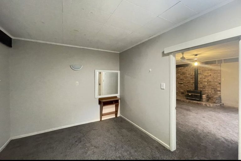 Photo of property in 28 Gretel Place, Hillcrest, Auckland, 0627