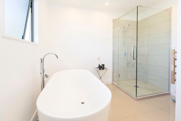 Photo of property in 989 Whangaparaoa Road, Tindalls Beach, Whangaparaoa, 0930