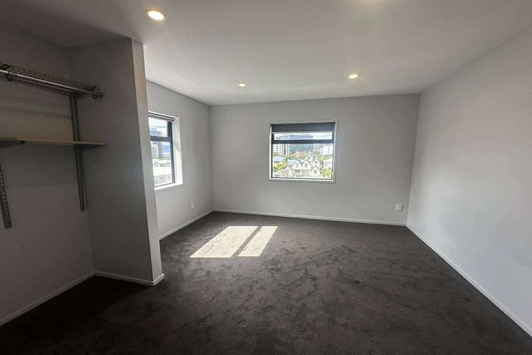 Photo of property in 163 Grant Road, Thorndon, Wellington, 6011