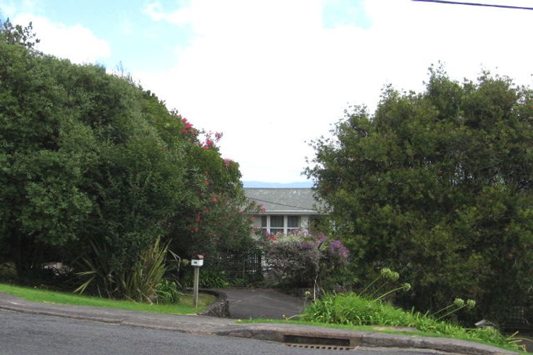 Photo of property in 24 Palmerston Road, Birkenhead, Auckland, 0626