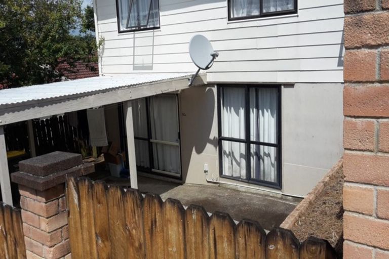 Photo of property in 1/30 Chislehurst Street, Henderson, Auckland, 0612