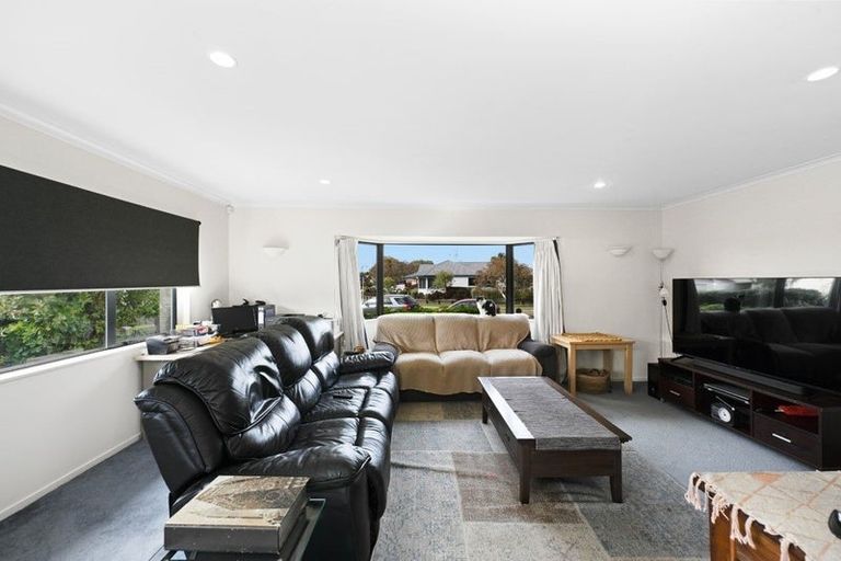 Photo of property in 23 Diomede Glade, Flagstaff, Hamilton, 3210