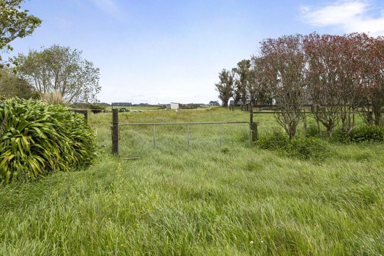 Photo of property in 20 Kiri Road, Te Kiri, Opunake, 4682