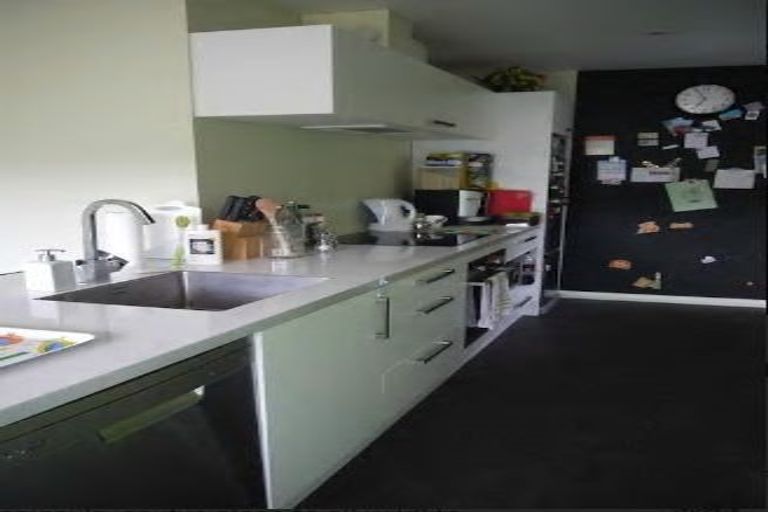 Photo of property in 28 Porterfield Street, Macandrew Bay, Dunedin, 9014