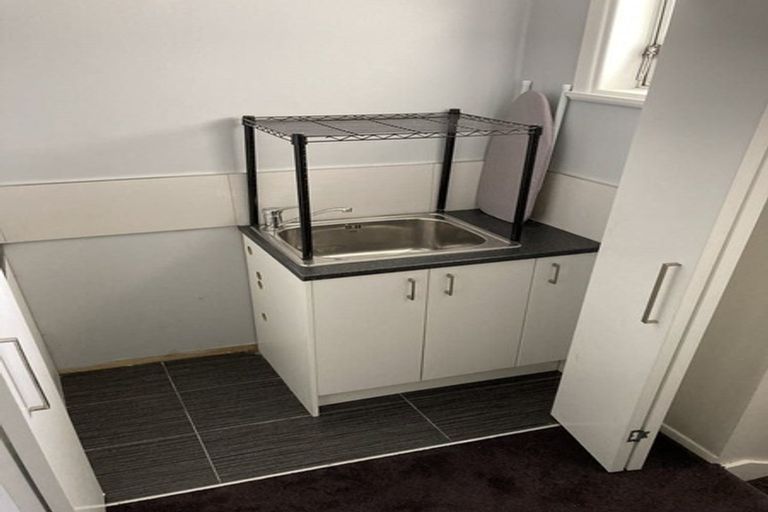 Photo of property in 112 Marne Road, Papakura, 2110