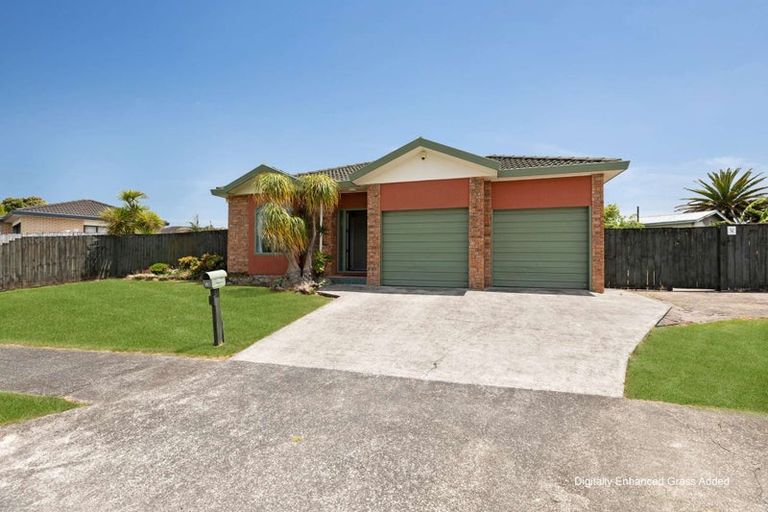 Photo of property in 18 Liddesdale Place, Papakura, 2110