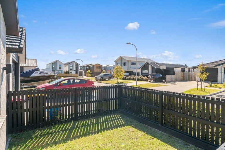 Photo of property in 11 Hinaki Street, Poike, Tauranga, 3112