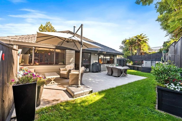 Photo of property in 39a Grand Vue Road, Kawaha Point, Rotorua, 3010