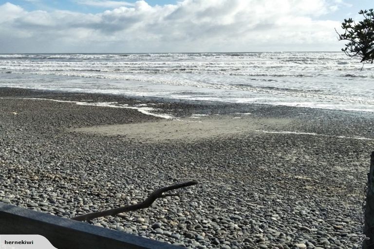 Photo of property in 25 Main Rd Ngakawau, Ngakawau, 7824