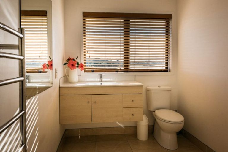 Photo of property in 11 The Lookout, Kerikeri, 0230