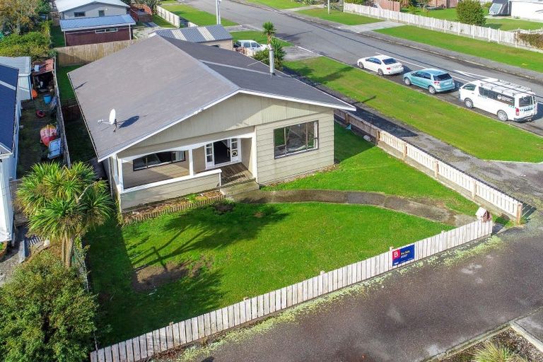 Photo of property in 91 Derby Street, Westport, 7825