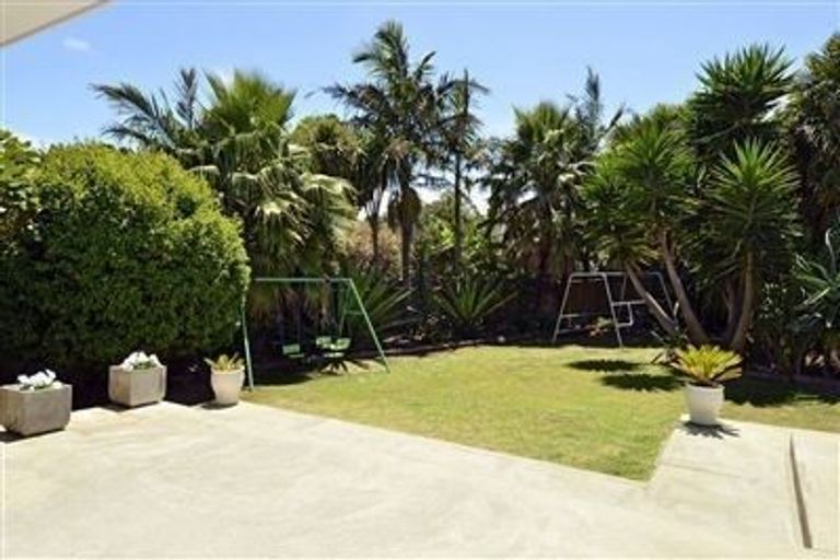 Photo of property in 1/19 Brook Street, Milford, Auckland, 0620