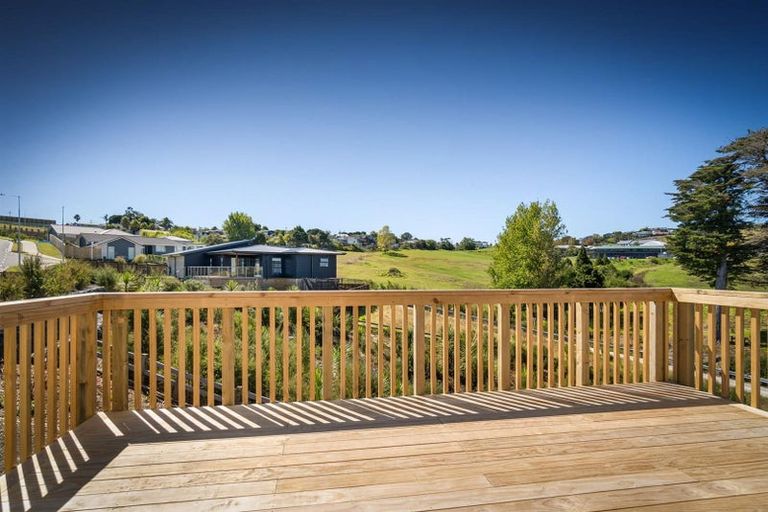 Photo of property in 25 Kia Kaha Drive, Snells Beach, 0920