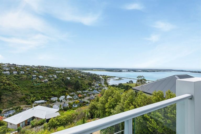 Photo of property in 4 Gazelle Lane, Redcliffs, Christchurch, 8081