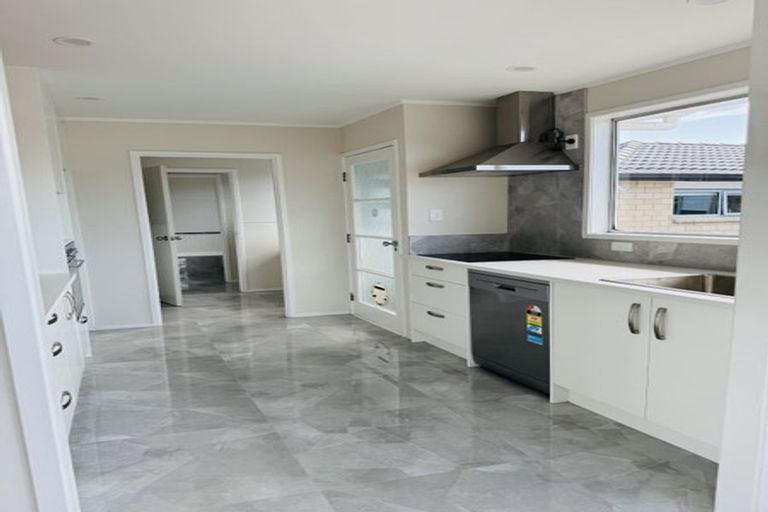 Photo of property in 9 Chesley Place, Half Moon Bay, Auckland, 2012
