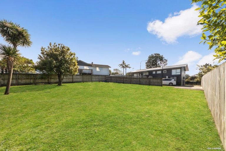 Photo of property in 37a Oreil Avenue, West Harbour, Auckland, 0618
