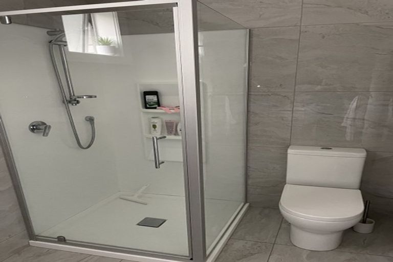 Photo of property in 15a Kellsmere Crescent, Island Bay, Wellington, 6023