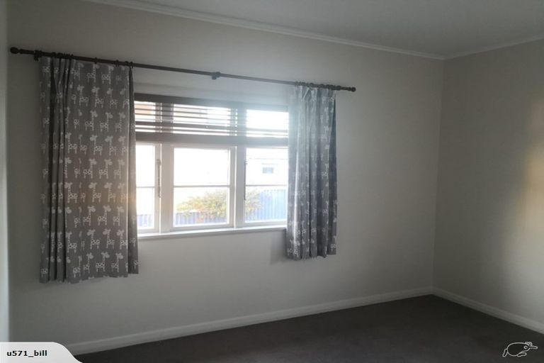 Photo of property in 23 Vincent Street, Waterloo, Lower Hutt, 5011