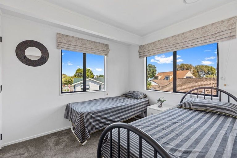 Photo of property in 10a Hayley Grove, Papamoa Beach, Papamoa, 3118