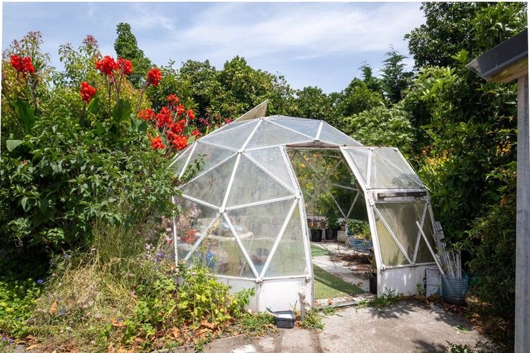 Photo of property in 104 Ferry Road, Clive, 4102