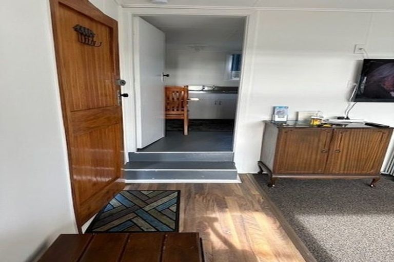 Photo of property in 58 Pioneer Road, Moturoa, New Plymouth, 4310