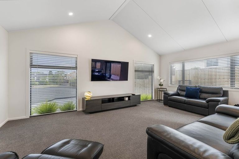 Photo of property in 47 Charles Crescent, Rainbow Point, Taupo, 3330