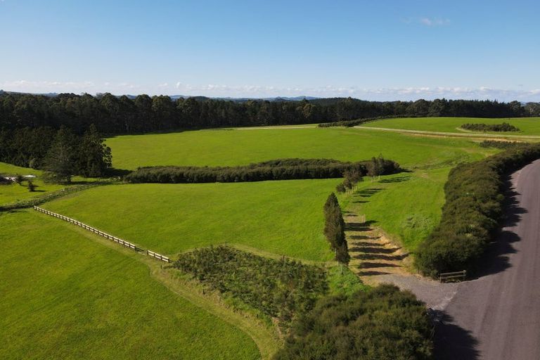 Photo of property in 19 Okura Drive, Kerikeri, 0230