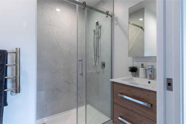 Photo of property in 4 Tuputupu Drive, Kumeu, 0810